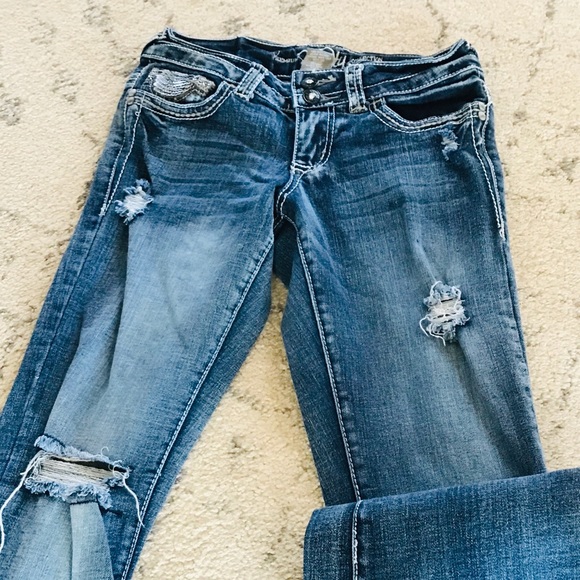 Vanity Denim - Like new Sequined detailed distressed jeans